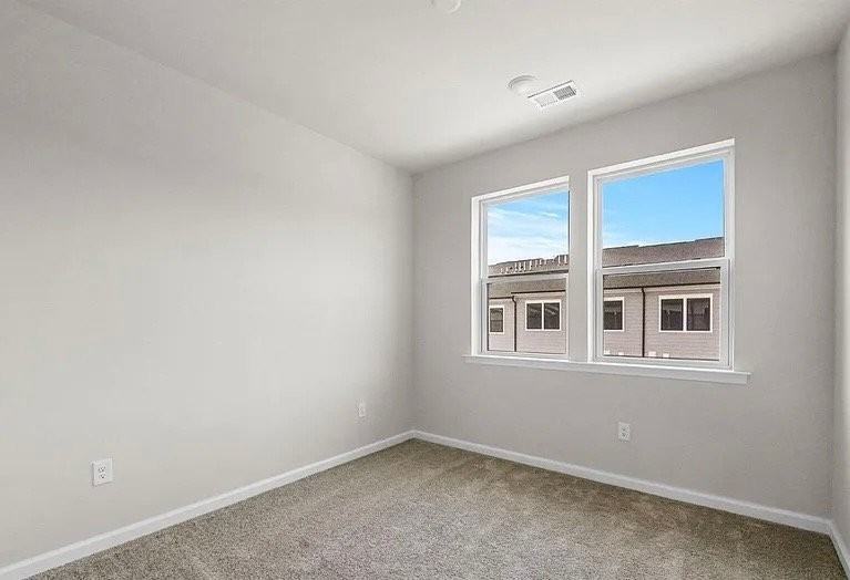206 Lyla Ln - Photo 2 of 3