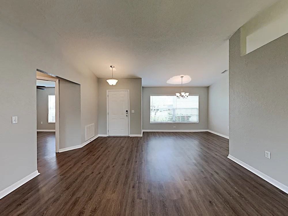 515 Seven Oaks St - Photo 2 of 14