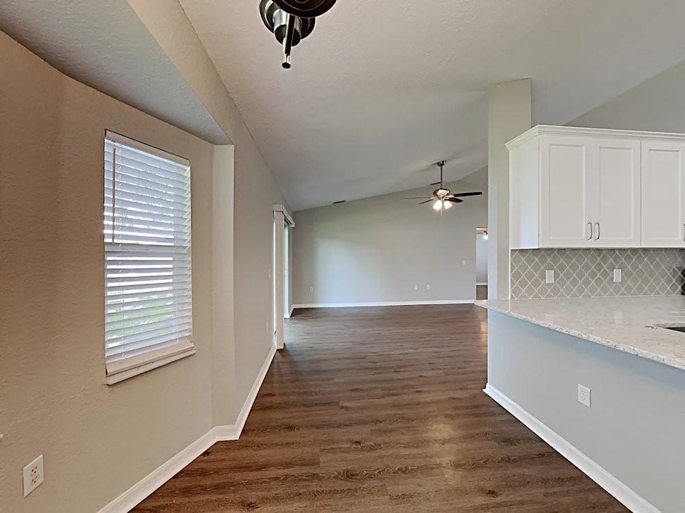 515 Seven Oaks St - Photo 4 of 14