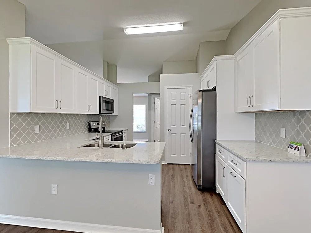 515 Seven Oaks St - Photo 5 of 14