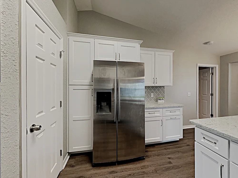 515 Seven Oaks St - Photo 6 of 14