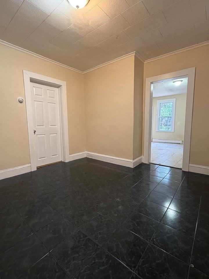 155 E Jersey St #1 - Photo 7 of 10