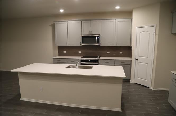 109 Prairie Falcon Way - Photo 3 of 14