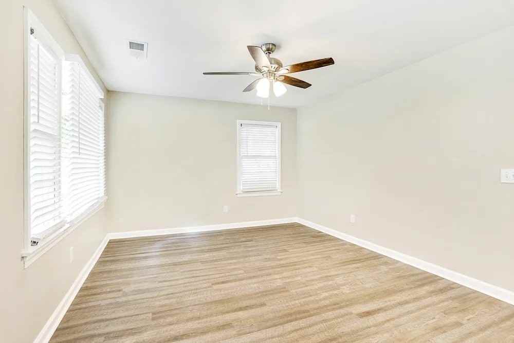 320 Mount Zion Rd - Photo 3 of 11