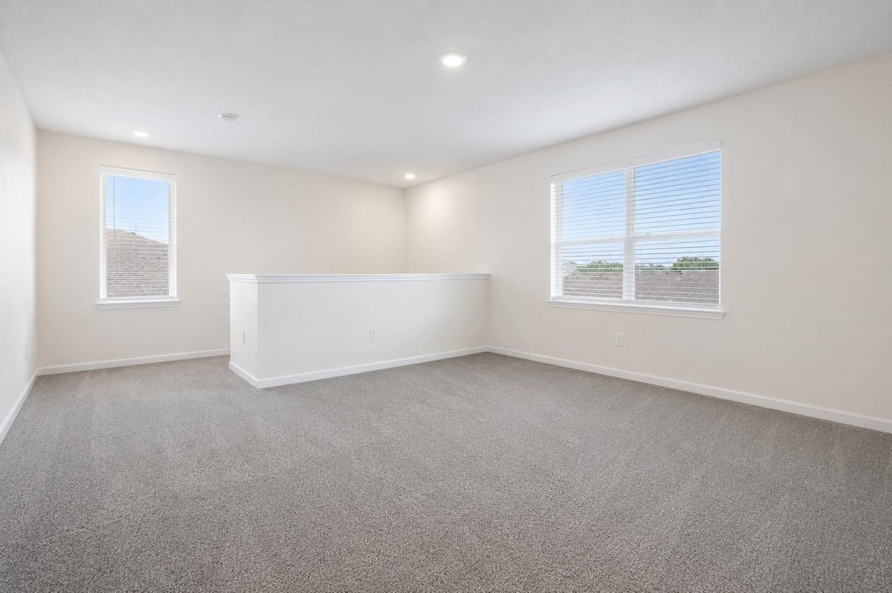 35515 Mahwah Ave - Photo 7 of 19
