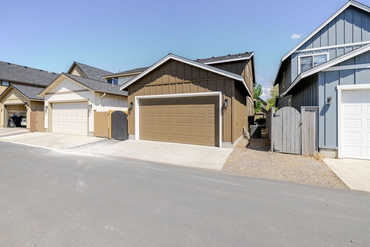 63121 De Haviland Ct - Photo 3 of 19