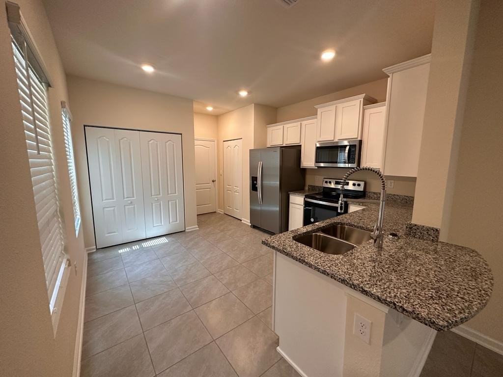 44 Pomona Way - Photo 3 of 11