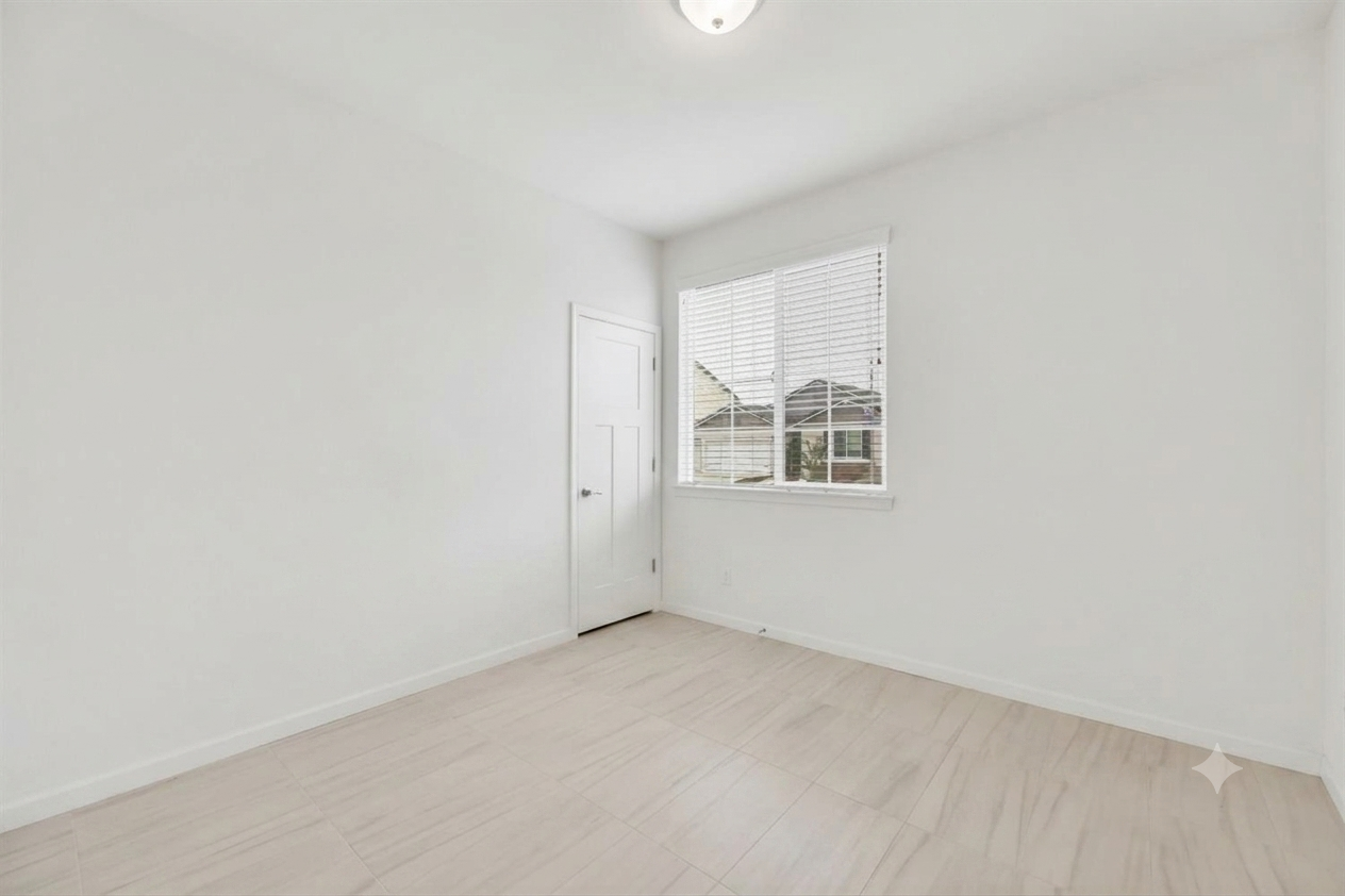 5029 Copper Sunset Way - Photo 6 of 17