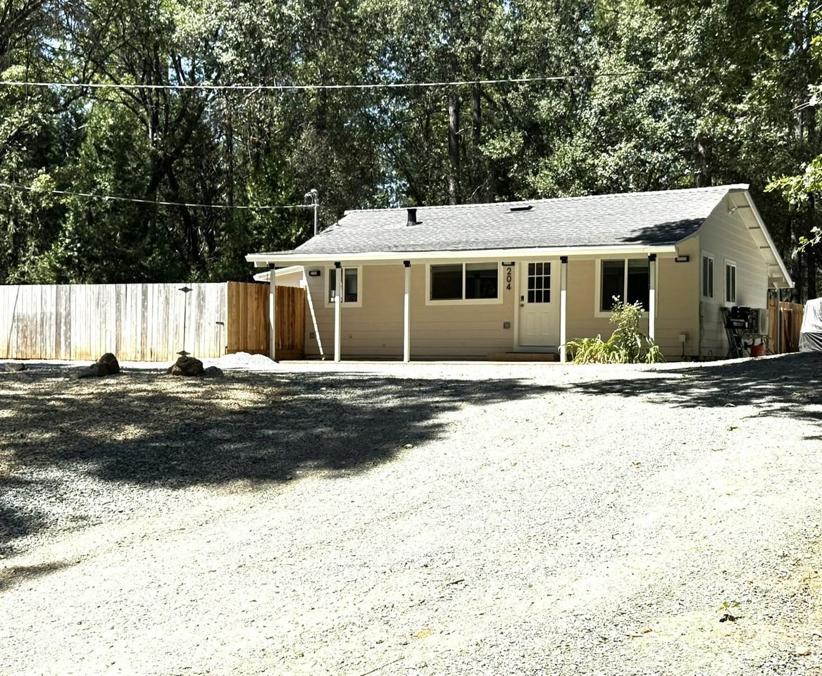 204 Lambert Lane - Photo 4 of 13