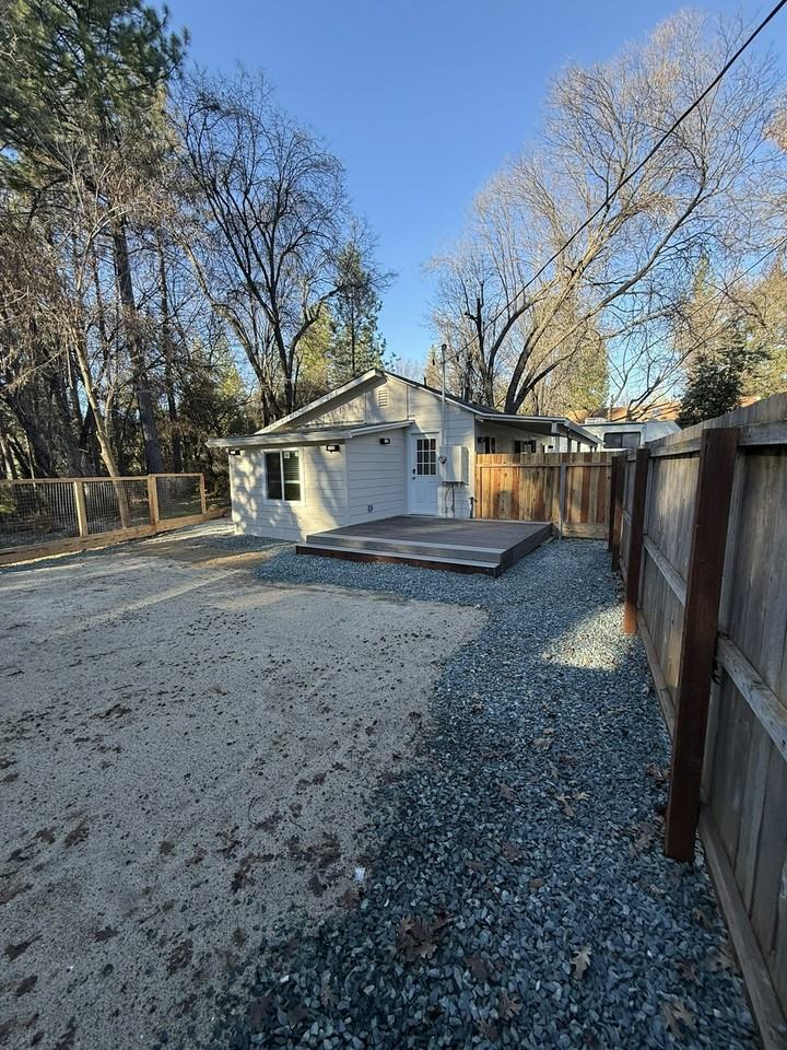 204 Lambert Lane - Photo 5 of 13