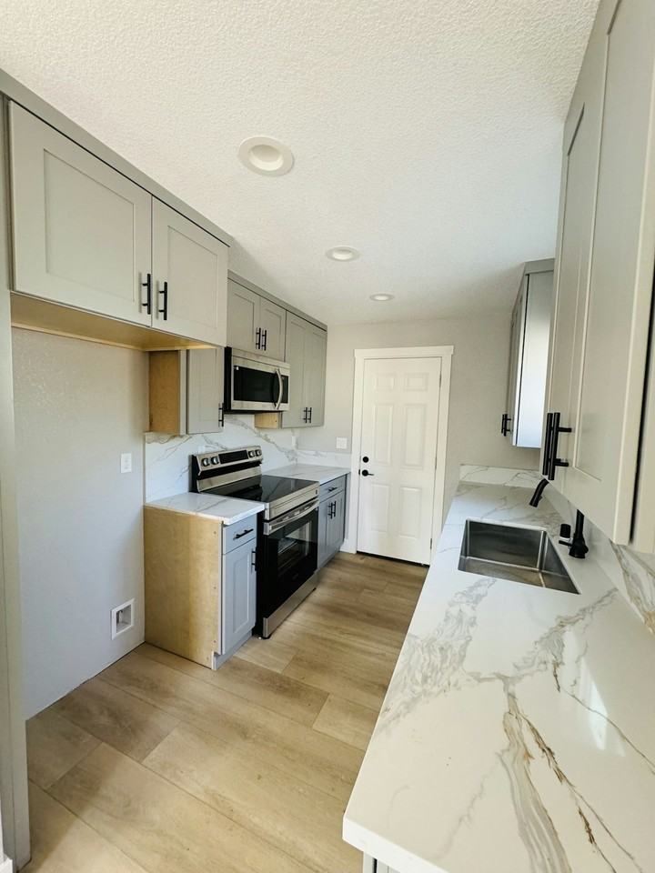 211 Earl Ave, Unit 211 Unit A - Photo 6 of 12