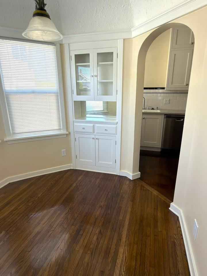 520 E 14th St #520 - Photo 6 of 16