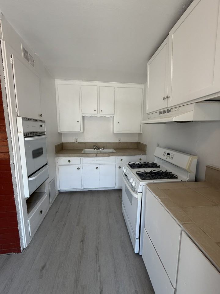 1510 Amherst Dr Se #1510 - Photo 6 of 21
