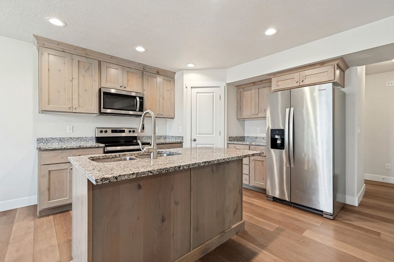 65 E 970 N #1 - Photo 5 of 43