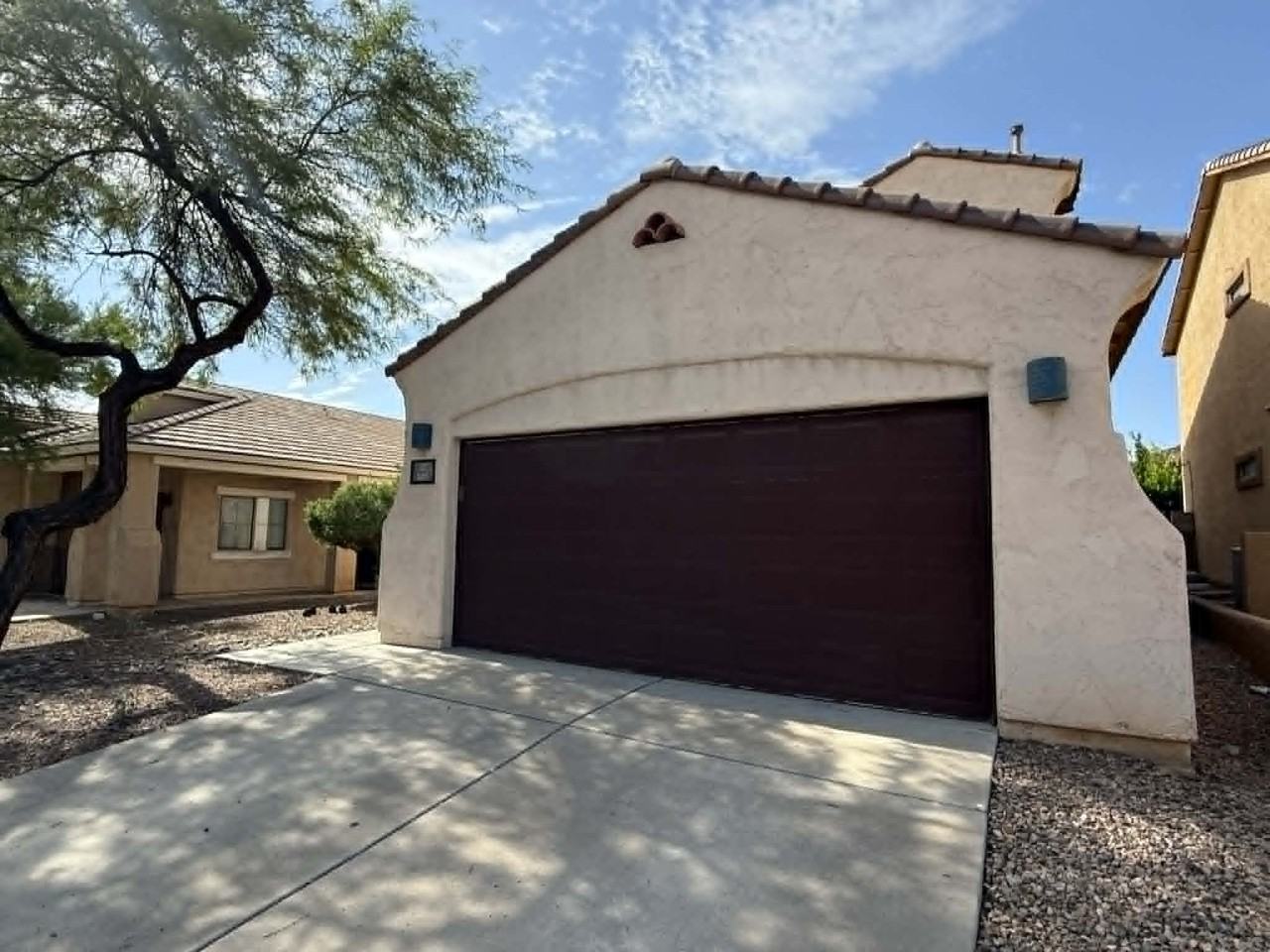 885 W Calle Muro Fuerte #1 - Photo 4 of 43