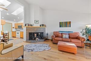 featured image of 3010 Hager Ln #4