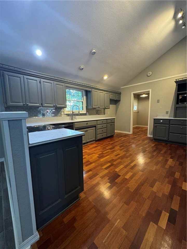 47 Dalton Dr - Photo 5 of 30