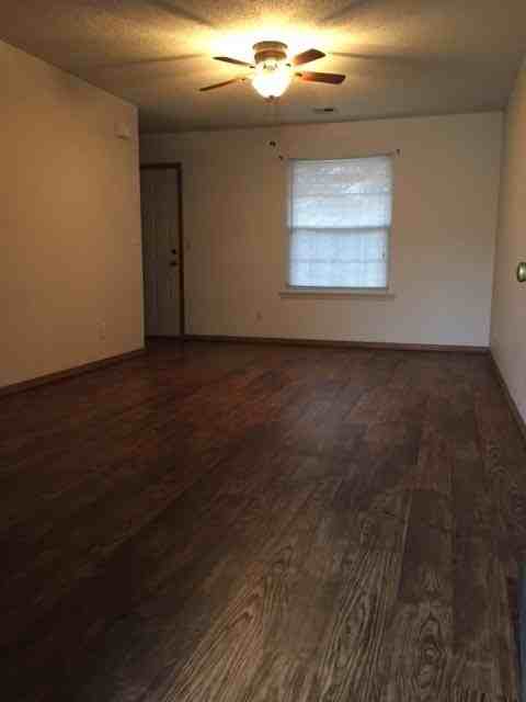 522 Birmingham St Sw - Photo 3 of 8