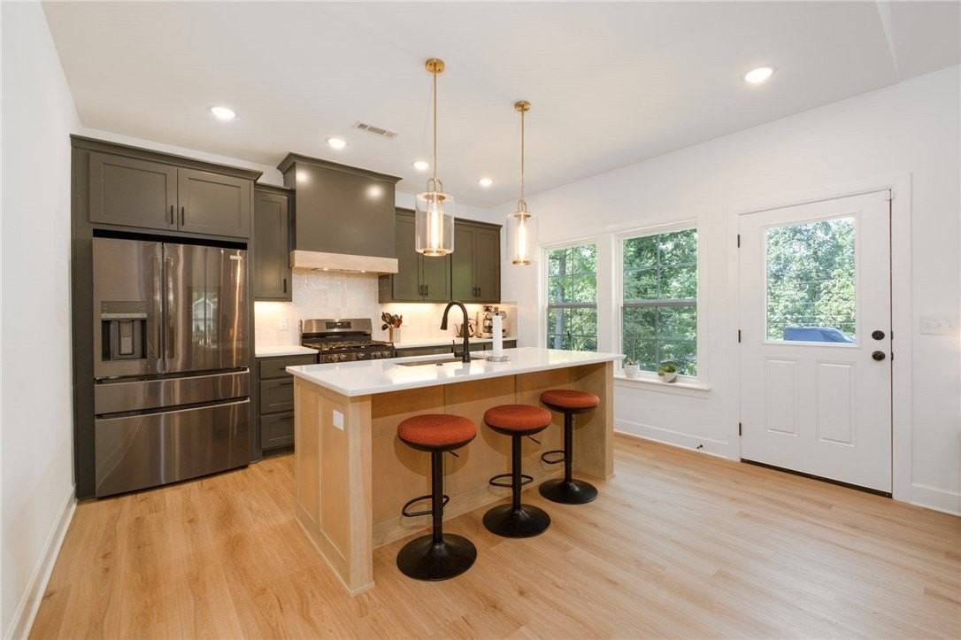 87 Leicester Dr - Photo 3 of 10