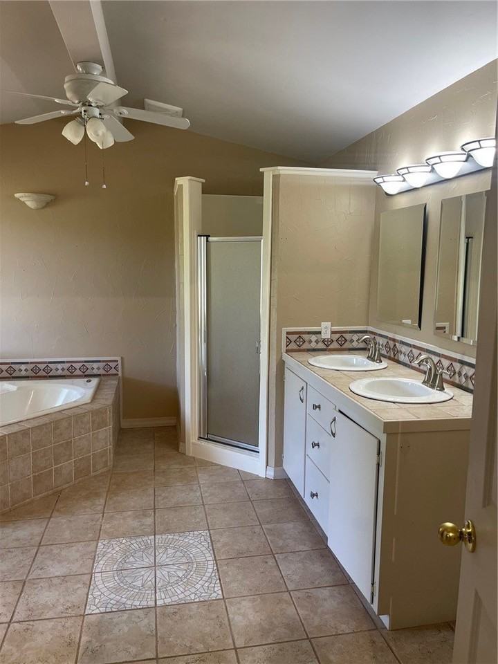 4188 W Martin Luther King Jr Blvd - Photo 5 of 8