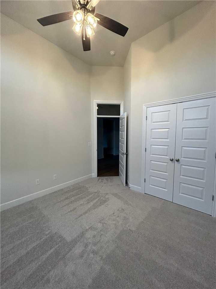 1470 Overcup Oak Ln - Photo 7 of 16