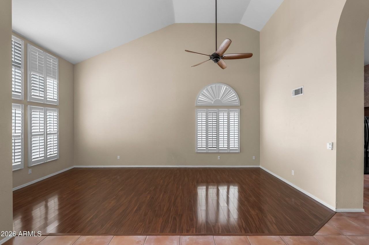 1227 E Glenhaven Dr - Photo 3 of 30