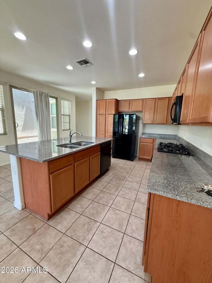 3836 E Stiles Ln - Photo 2 of 21