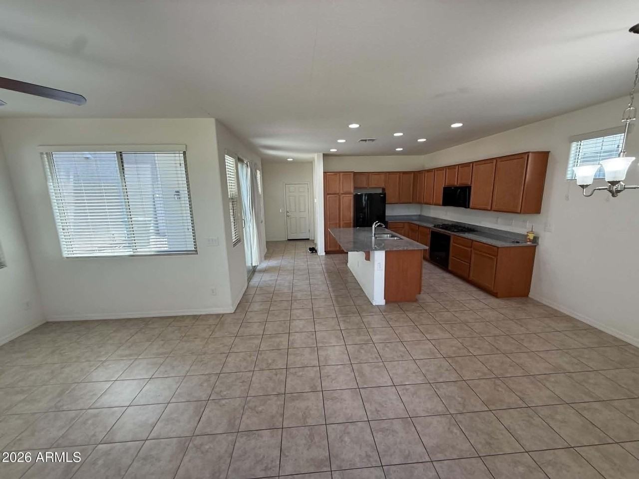 3836 E Stiles Ln - Photo 4 of 21