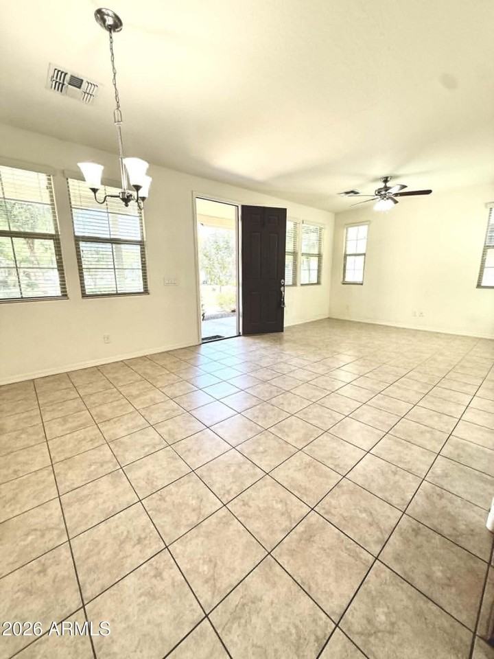 3836 E Stiles Ln - Photo 5 of 21