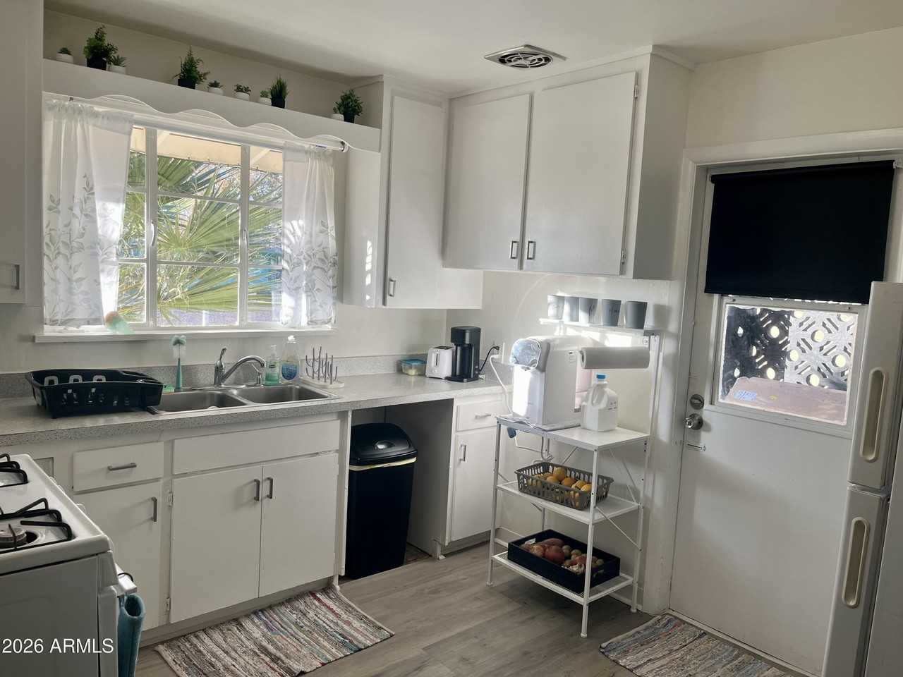 1222 E Mclellan Blvd - Photo 4 of 15