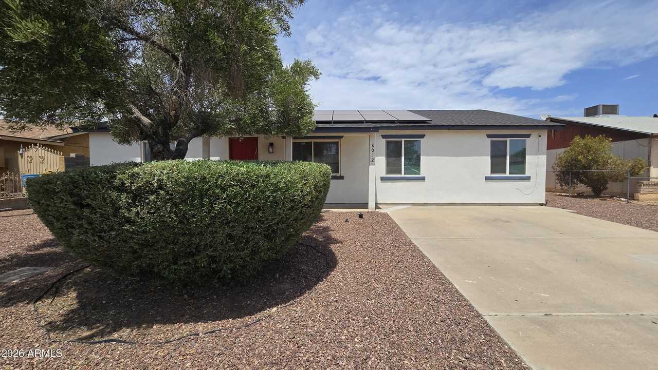 8012 W Highland Ave - Photo 2 of 26