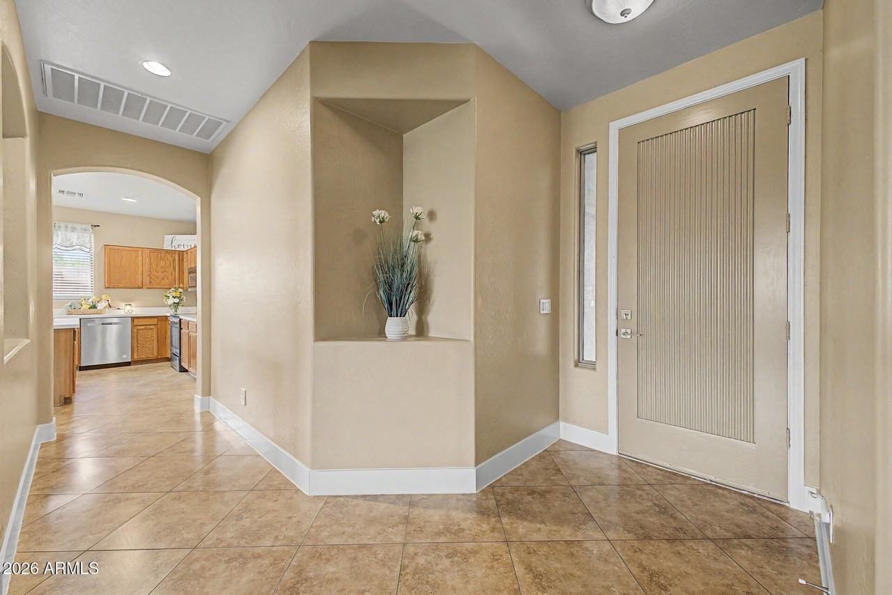 40148 N Perrone St - Photo 4 of 34