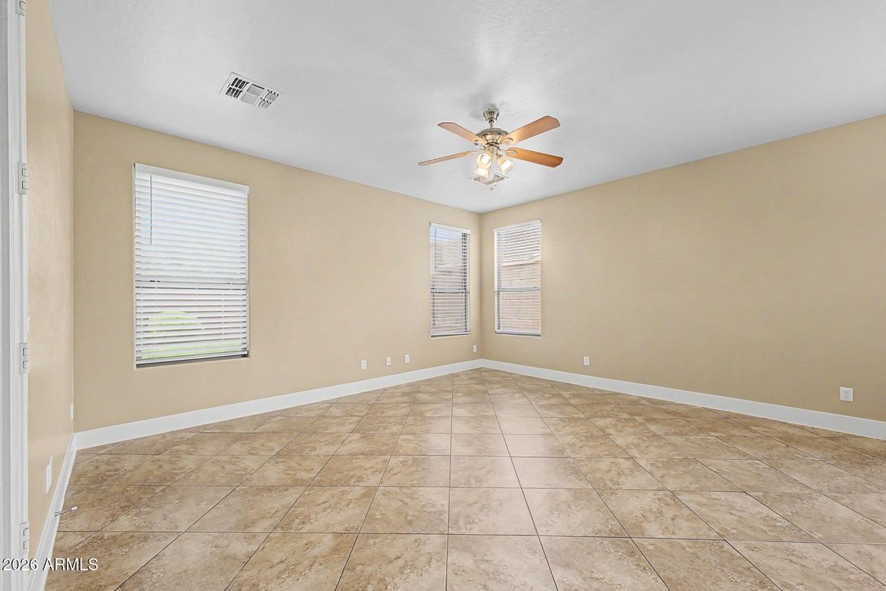 40148 N Perrone St - Photo 7 of 34