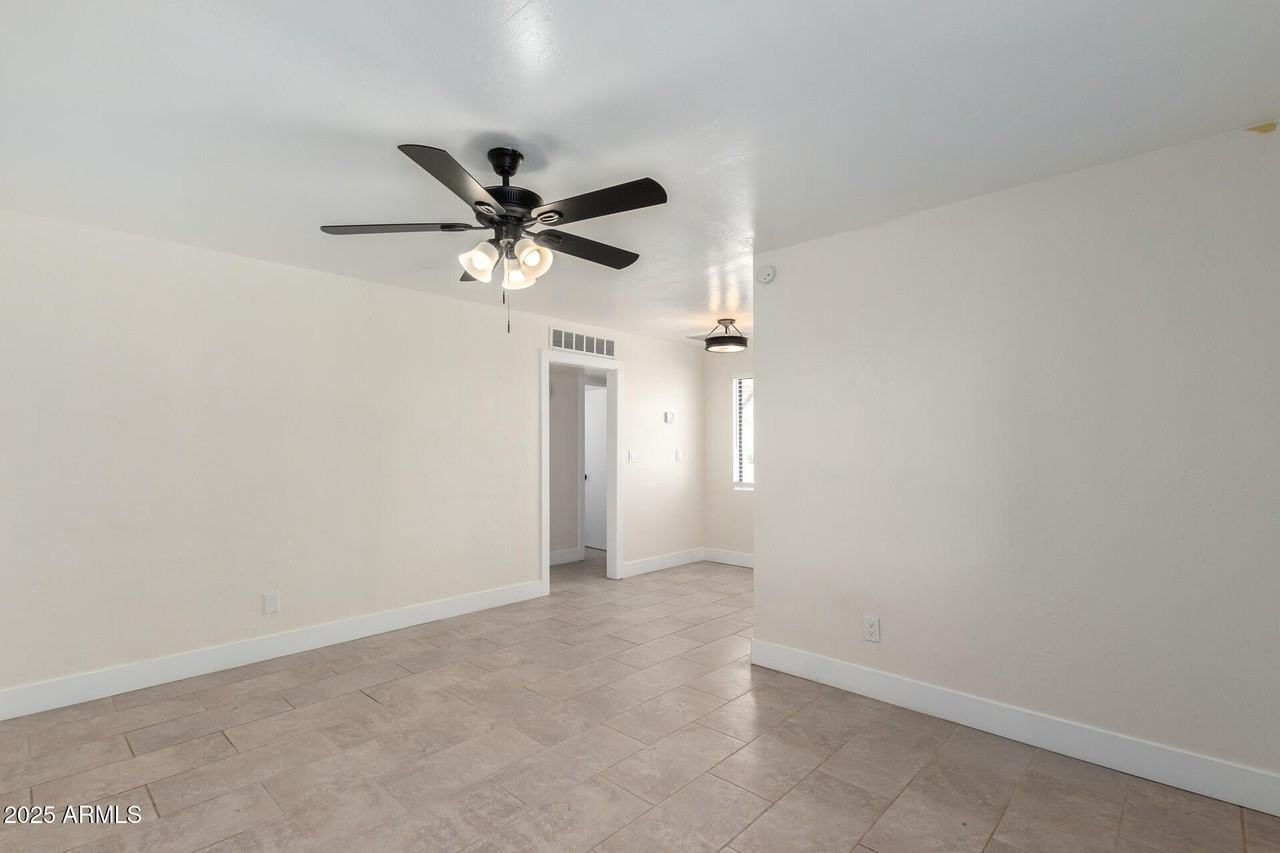 6813 E Avalon Dr #1 - Photo 4 of 11