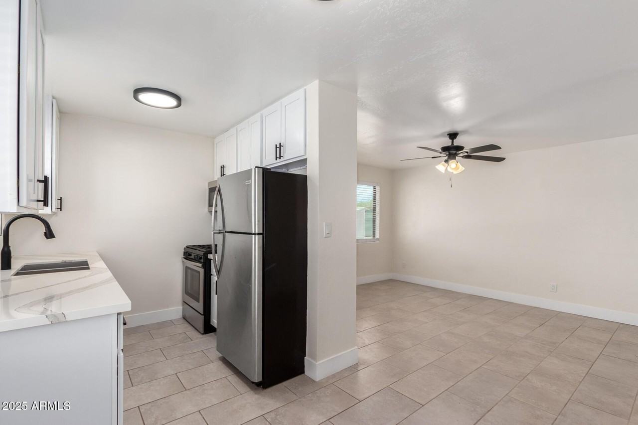6813 E Avalon Dr #1 - Photo 6 of 11