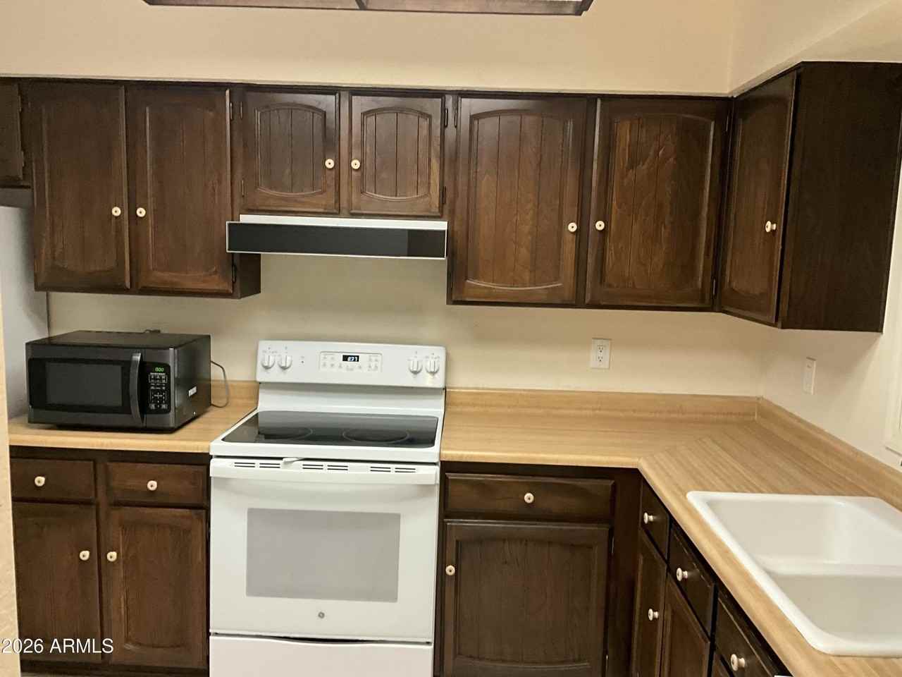 5122 E Edgemont Ave - Photo 2 of 15