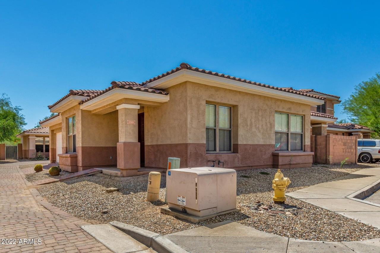 13569 W Cypress St - Photo 4 of 24