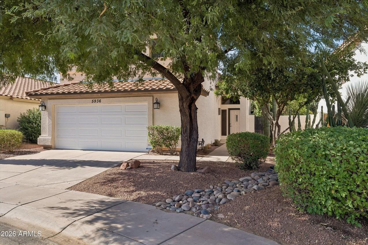 5936 E Phelps Rd - Photo 4 of 37