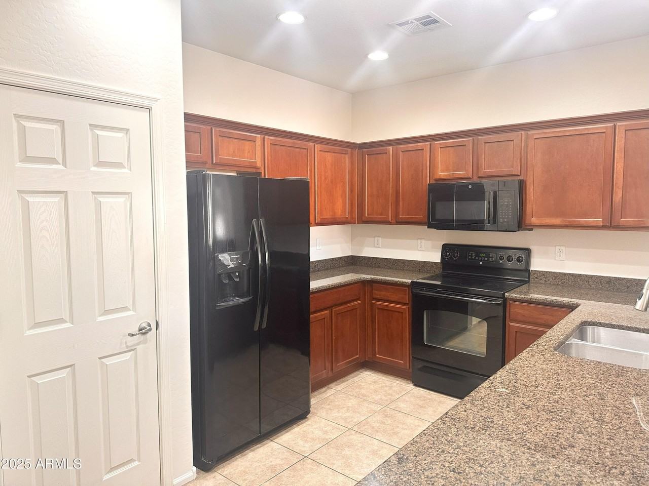 4230 E Linda Ln - Photo 7 of 31