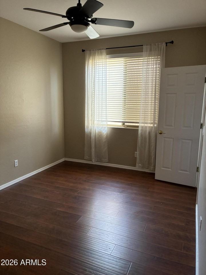 2913 E Tulsa St - Photo 6 of 20