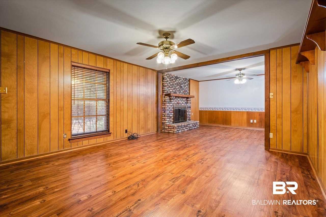 7300 Cypress Ave - Photo 2 of 22