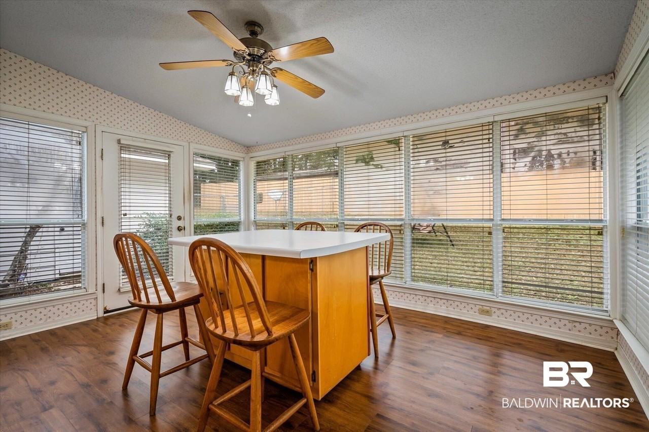 7300 Cypress Ave - Photo 7 of 22