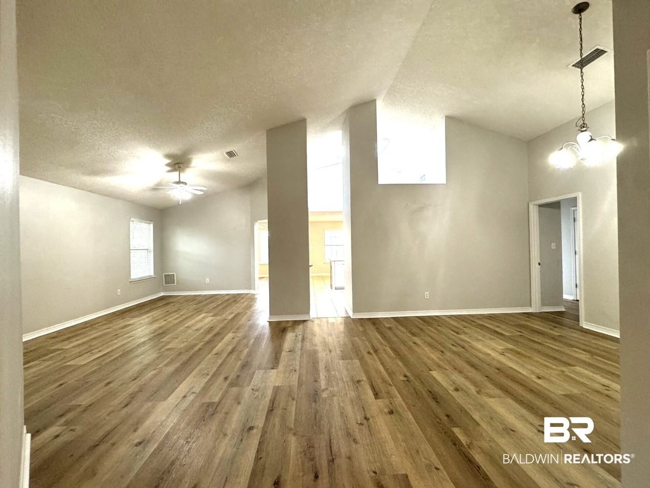 9964 Hollowbrook Ave - Photo 7 of 32