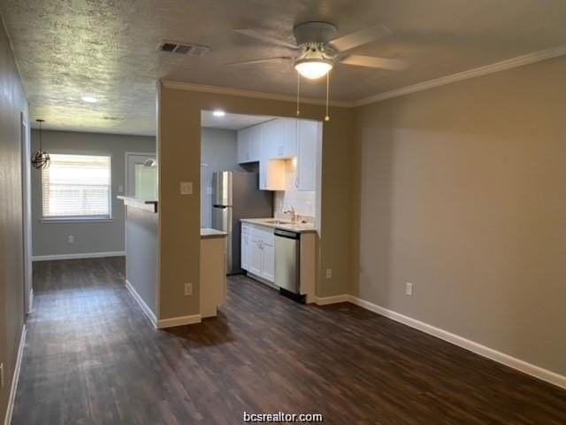 1401 Airline Dr - Photo 2 of 17
