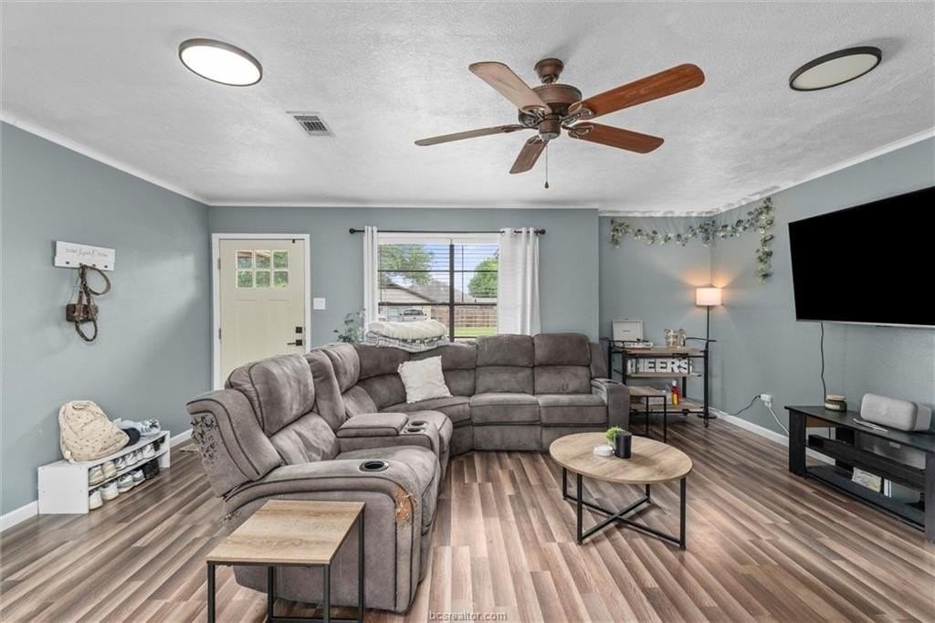 3511 Pecos St - Photo 6 of 21