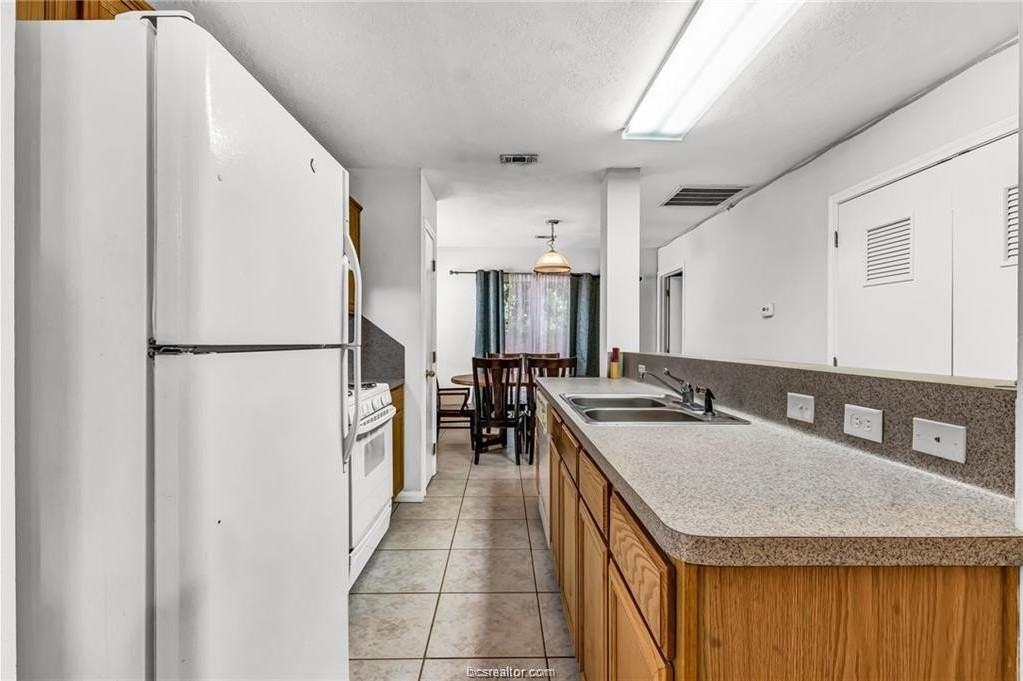 2411 Pintail Loop - Photo 4 of 19
