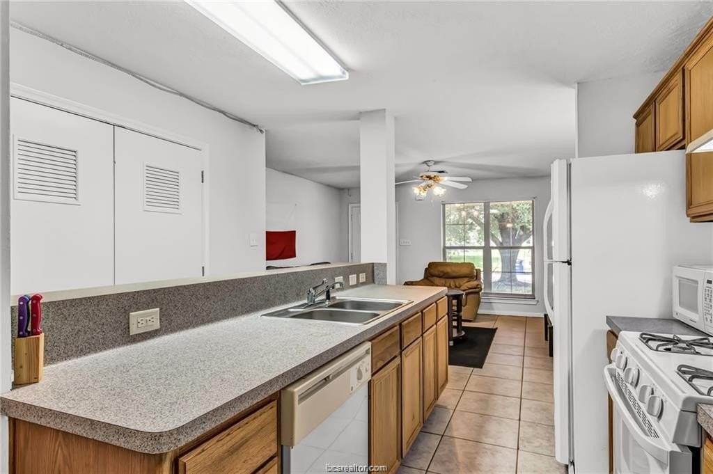 2411 Pintail Loop - Photo 7 of 19