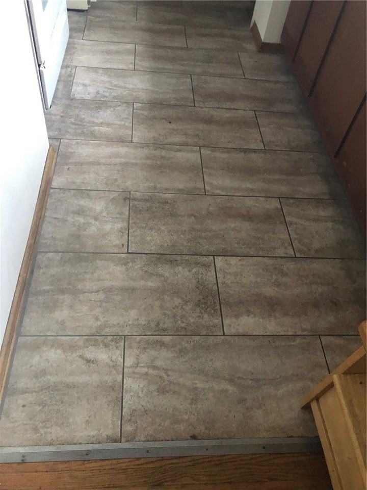214 E Spruce St - Photo 5 of 27