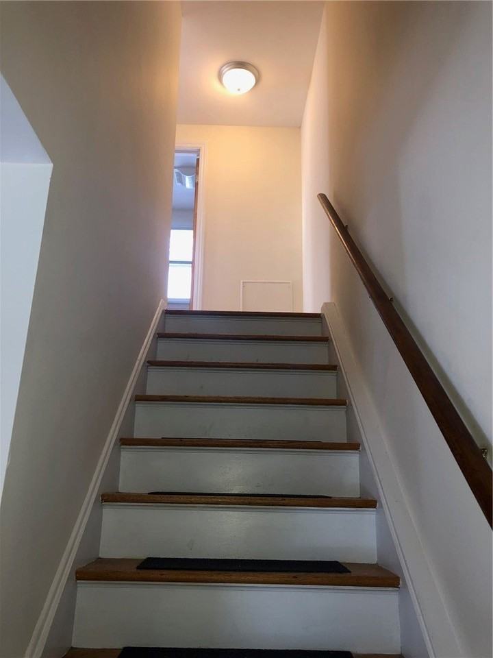 214 E Spruce St - Photo 6 of 27