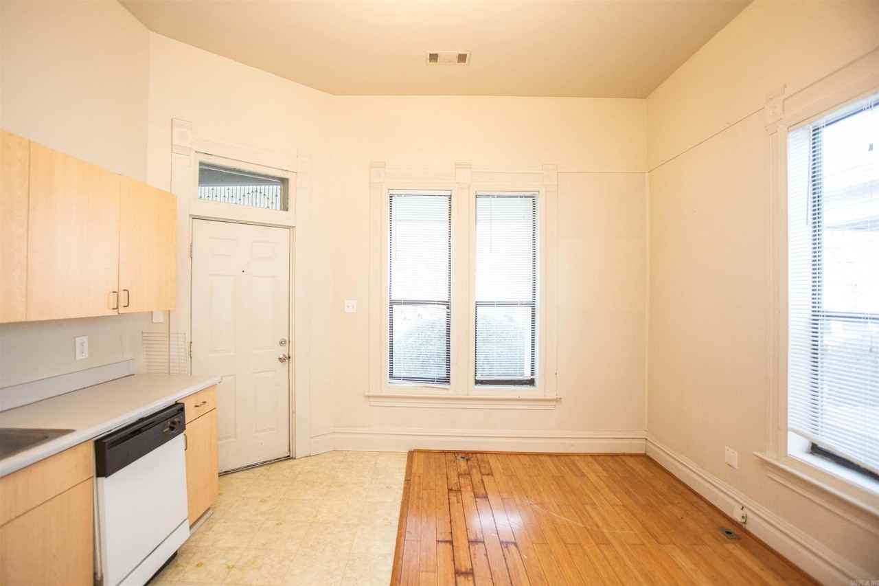 117 W 15th St #A - Photo 6 of 17